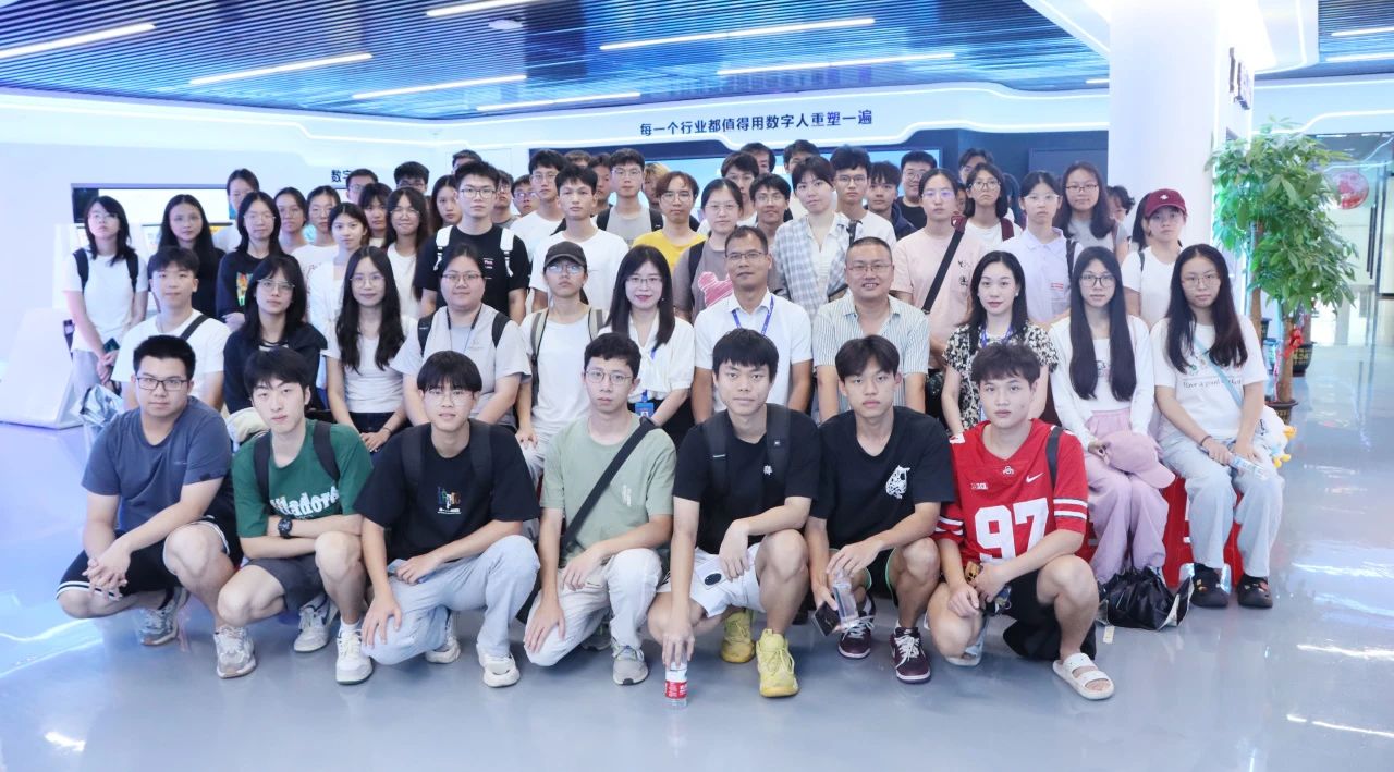 探索未来科技，，，，，，，共筑智慧桥梁